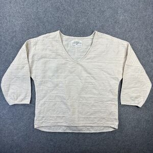 REI Cooperative Shirt Womens Small White Textured 3/4 Sleeve V Neck Blouse